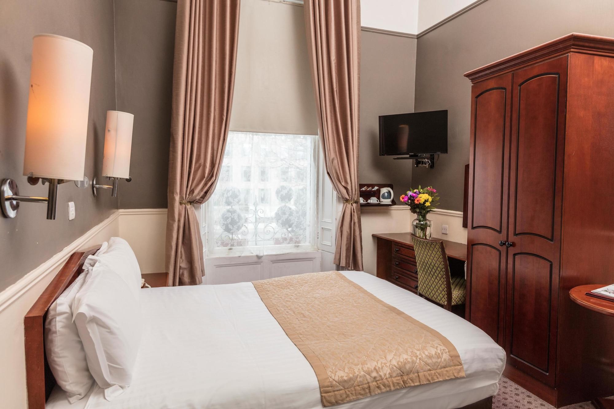 เดอะ แลนส์ดาวน์ โฮเทล Hotel ดับลิน ภายนอก รูปภาพ