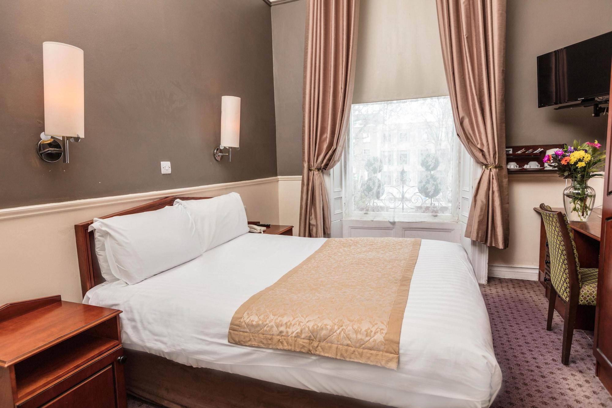 เดอะ แลนส์ดาวน์ โฮเทล Hotel ดับลิน ภายนอก รูปภาพ