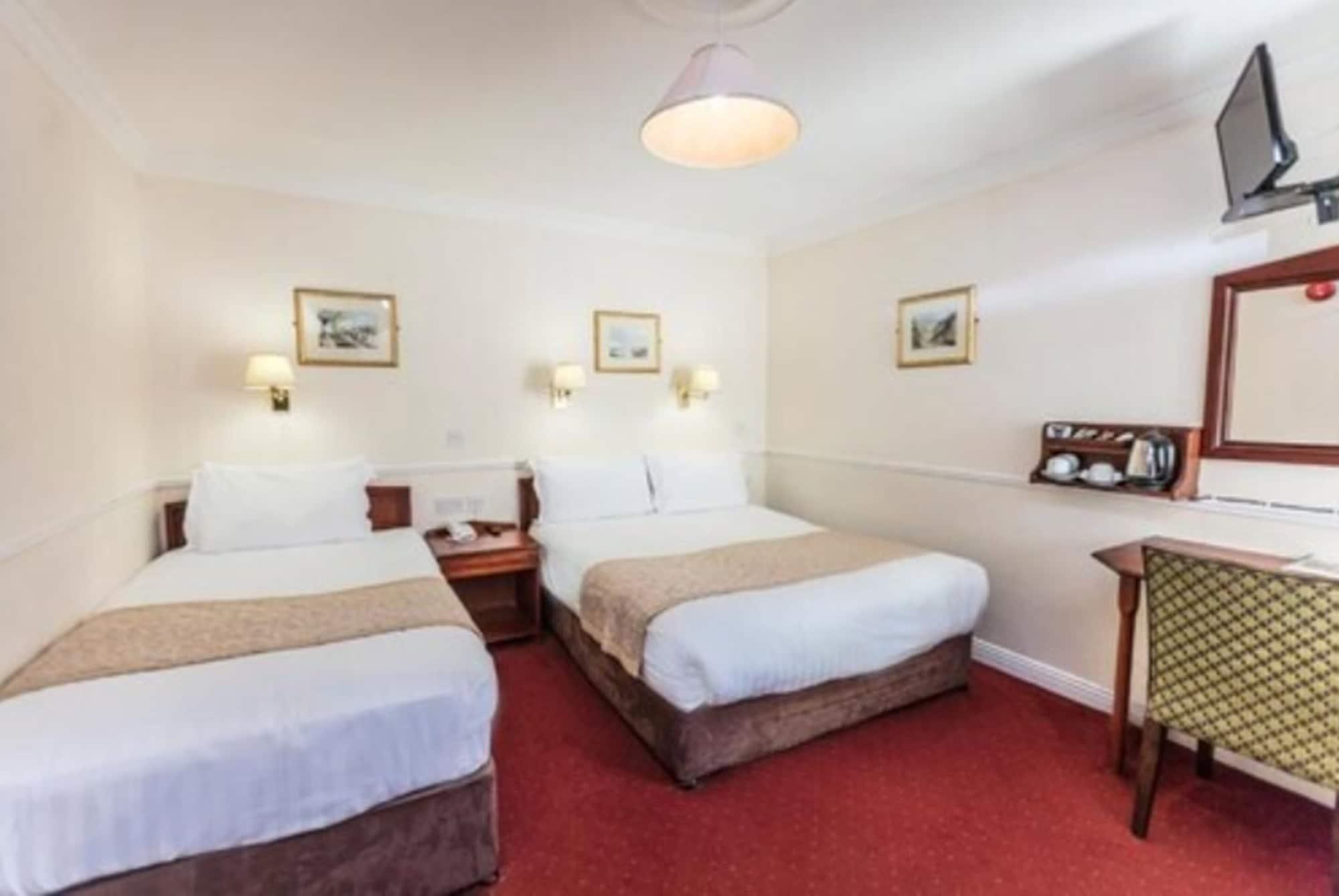 เดอะ แลนส์ดาวน์ โฮเทล Hotel ดับลิน ภายนอก รูปภาพ