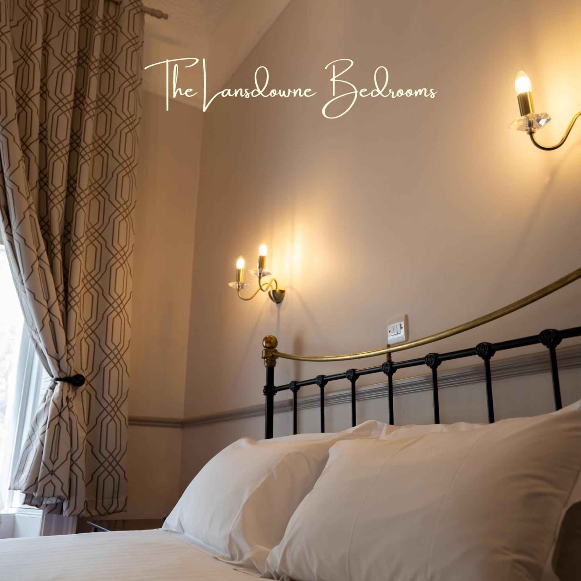เดอะ แลนส์ดาวน์ โฮเทล Hotel ดับลิน ภายนอก รูปภาพ