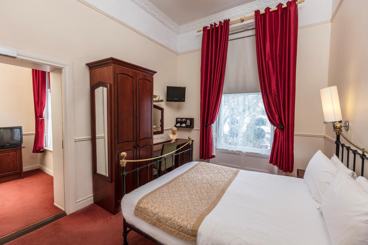 เดอะ แลนส์ดาวน์ โฮเทล Hotel ดับลิน ภายนอก รูปภาพ