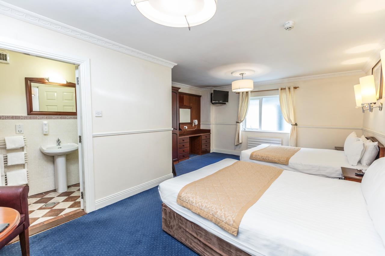 เดอะ แลนส์ดาวน์ โฮเทล Hotel ดับลิน ภายนอก รูปภาพ